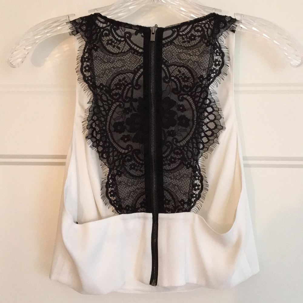 Zipper lace back crop top